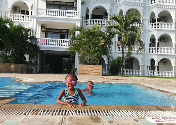 Cityblue Creekside Hotel & Suites