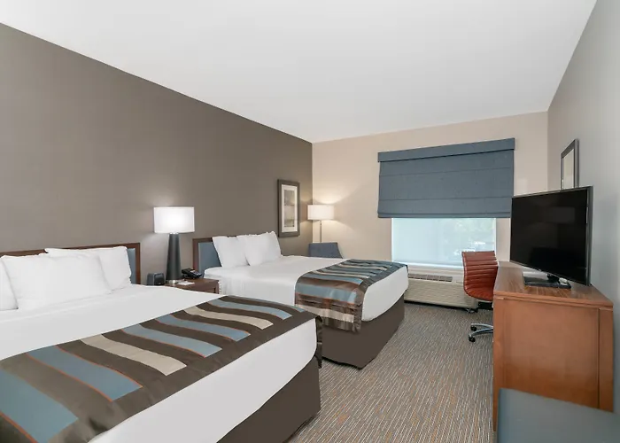 Hampton Inn By Hilton Nashville Airport Century Place