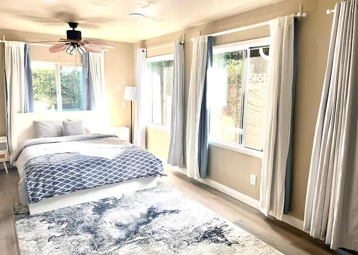 Cozy Room With Private Bathroom & Entrance