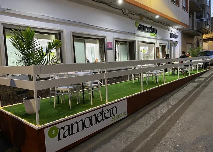 Pension Ramonetero Águilas