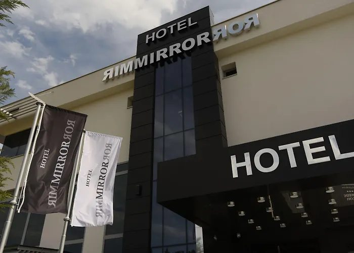 Hotel Mirror Petrovec