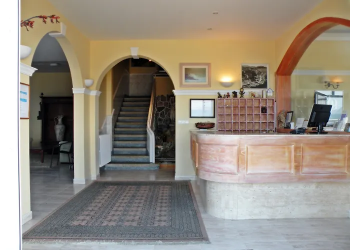 Hotel Rompeolas Baiona