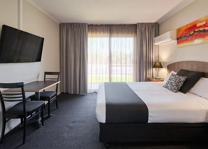 Abode Tuggeranong Hotel Canberra