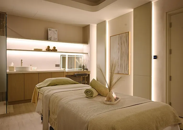 Al Aziziyah Boutique Hotel By The Torch