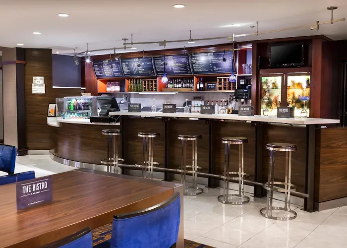 Courtyard By Marriott Columbia Hotel