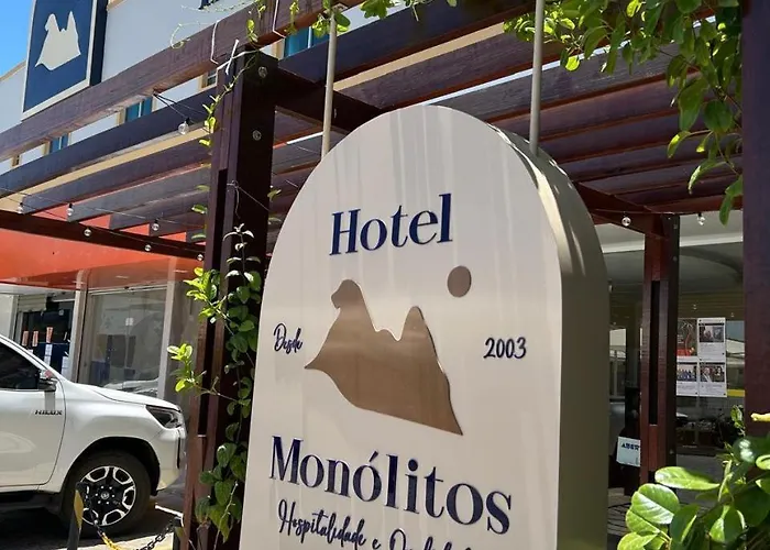Hotel Monólitos