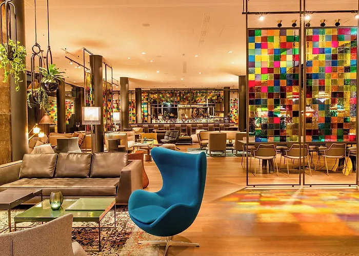 Motel One Koeln-Neumarkt