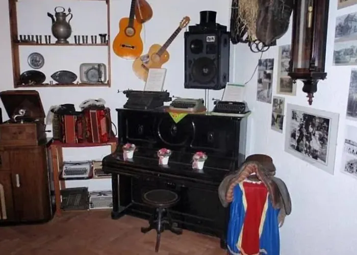 Hotel garni am Thüringer KloßTheater Friedrichroda