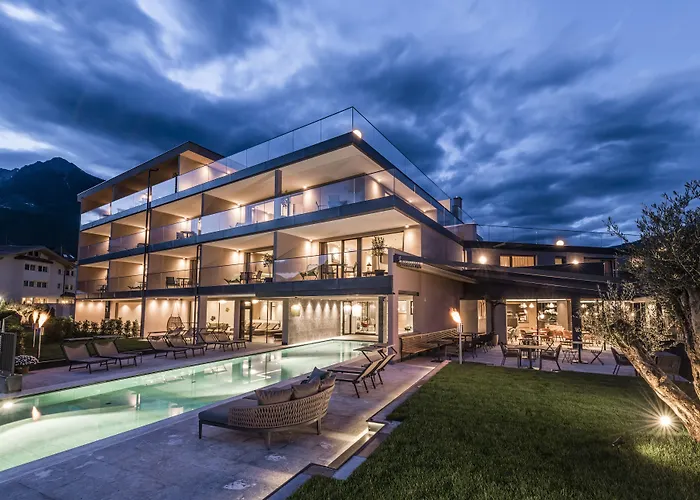 Vinea - Apartments Dorf Tirol