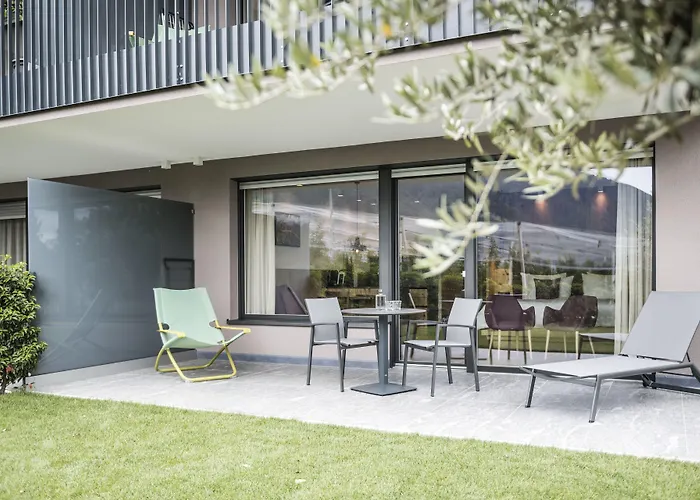 Vinea - Apartments Dorf Tirol