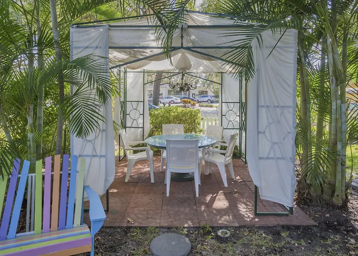 Meranova Guest Inn