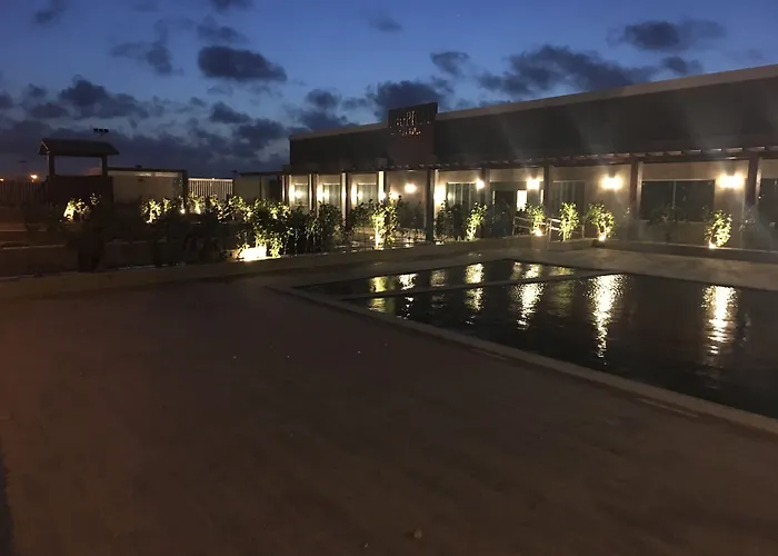 Tropical Mar Hotel