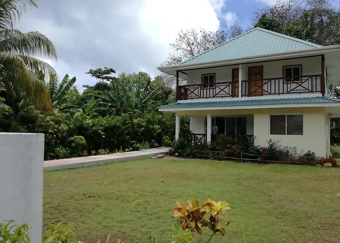 Lucy'S Guesthouse La Digue 