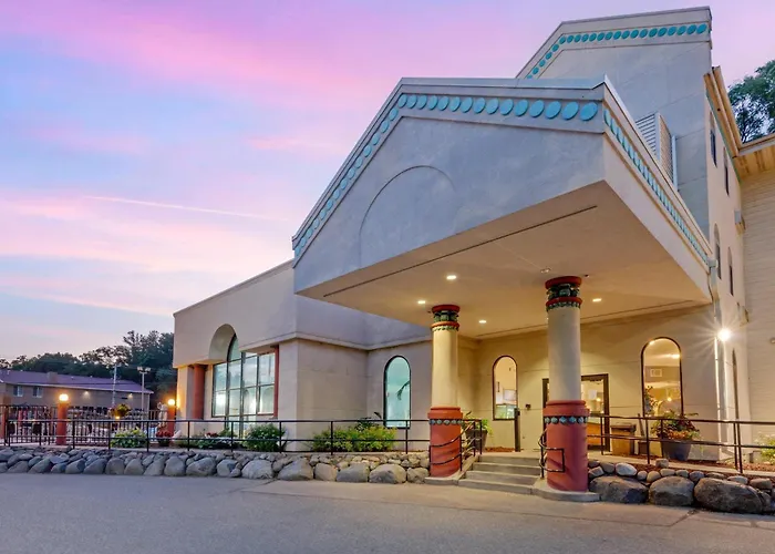 Atlantis Family Waterpark Hotel, An Ascend Collection Hotel Lake Delton