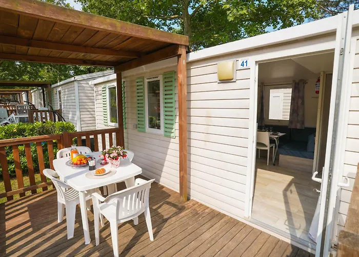 Happy Camp Mobile Homes In Camping Park Umag