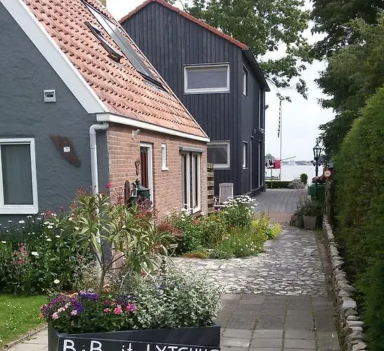 B&B It Lytshus Earnewâld