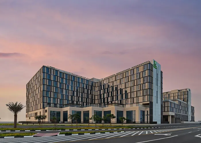 Holiday Inn Dubai Al-Maktoum Airport By Ihg