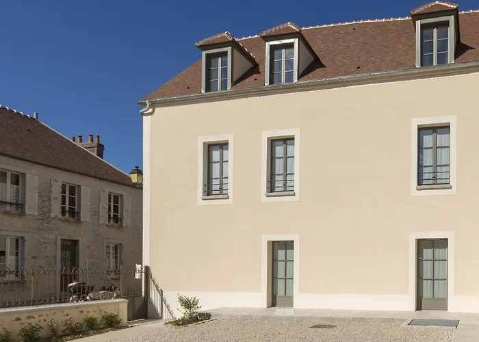 Residence The Originals Demeure des Remparts Provins