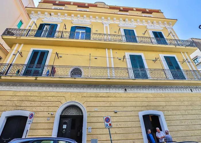 Della Monica Rooms