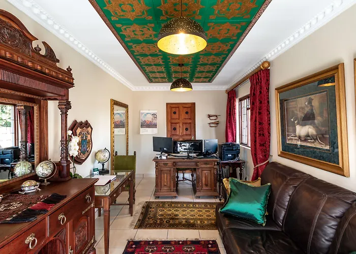 Antiqua Guest House