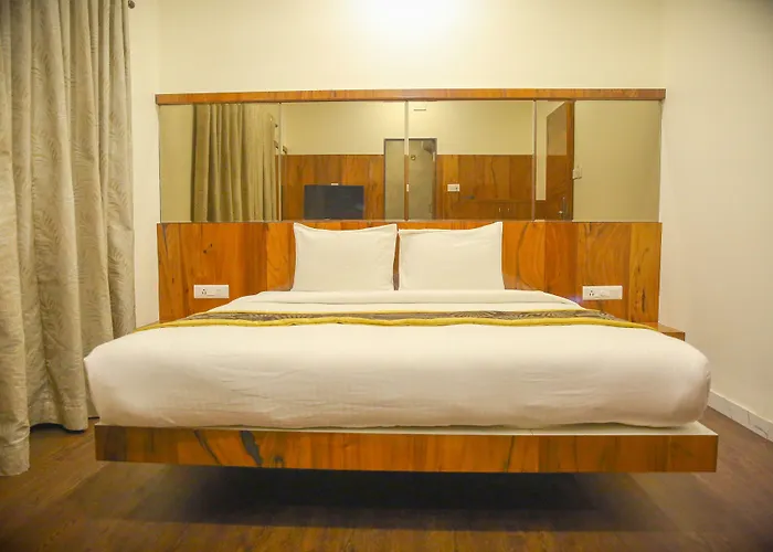 Hotel Madhuri Executive