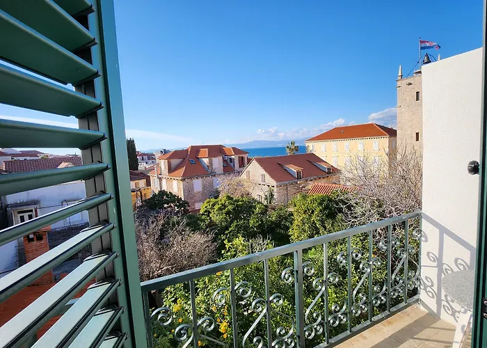 Hotels in Supetar