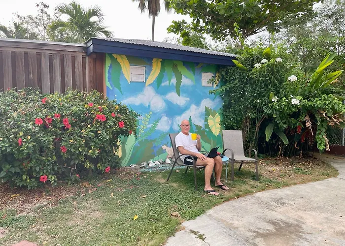 Esperanza Inn Guesthouse (Adults Only)