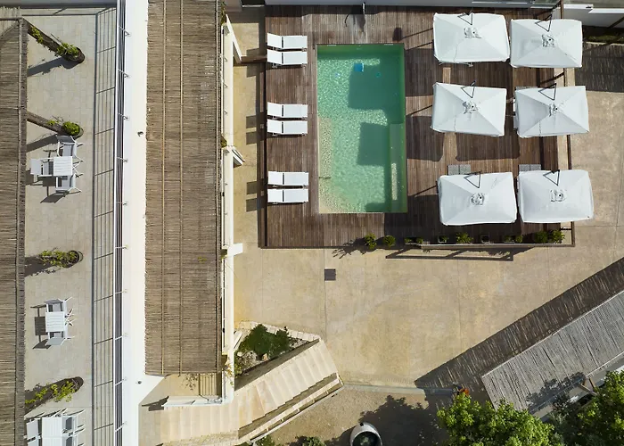 Mercury Beach Hotel