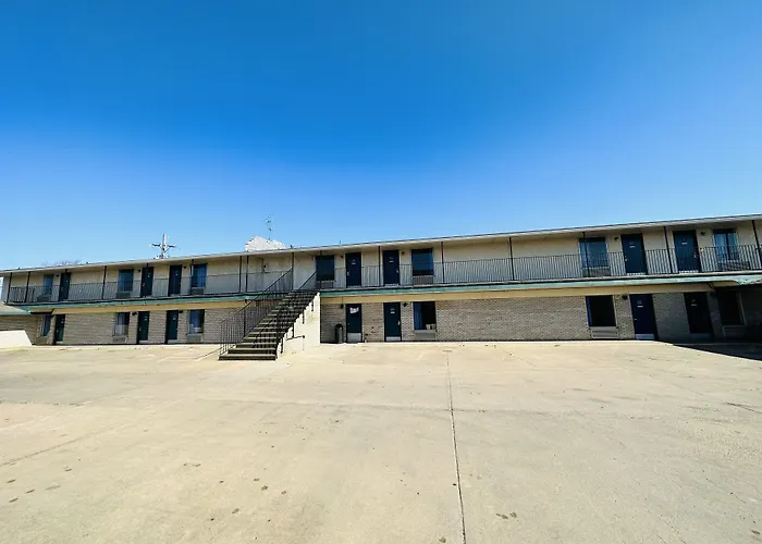 Travel Inn & Suites Emporia