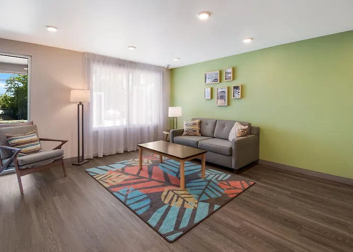 Woodspring Suites Detroit Madison Heights