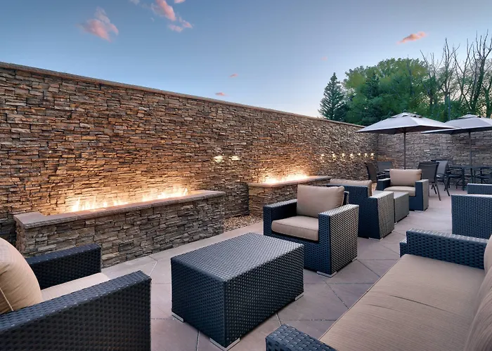 Livingston Hotels
