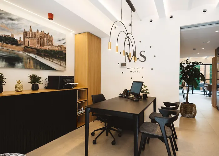 Boutique Hotel Petit Montisión