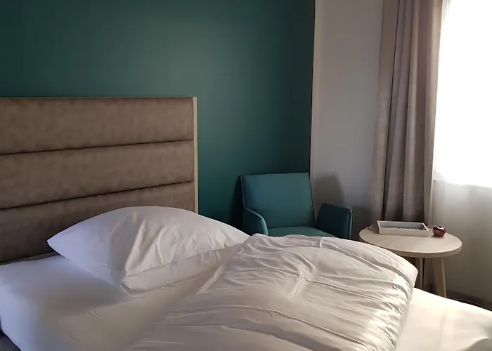 Hotel Boardinghouse Am Borkumkai Emden