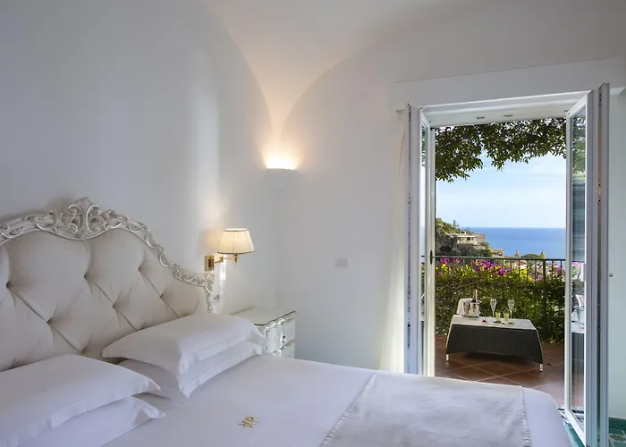 Hotels in Praiano
