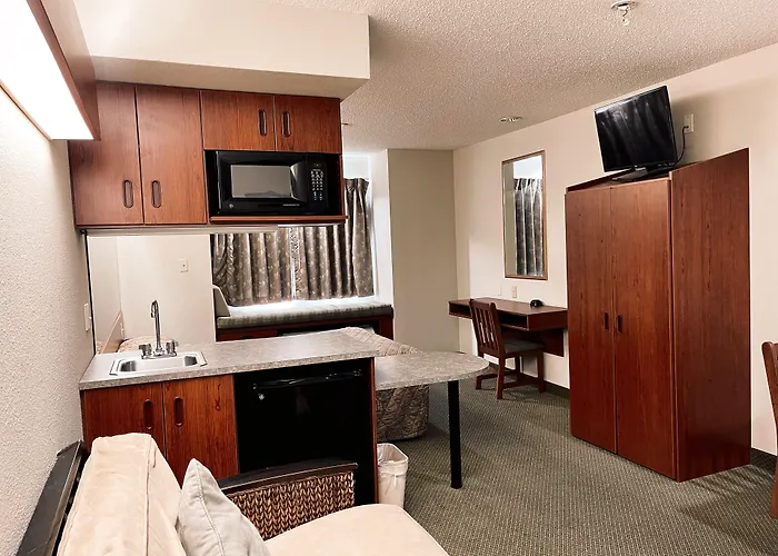 Welcome Inn & Suites