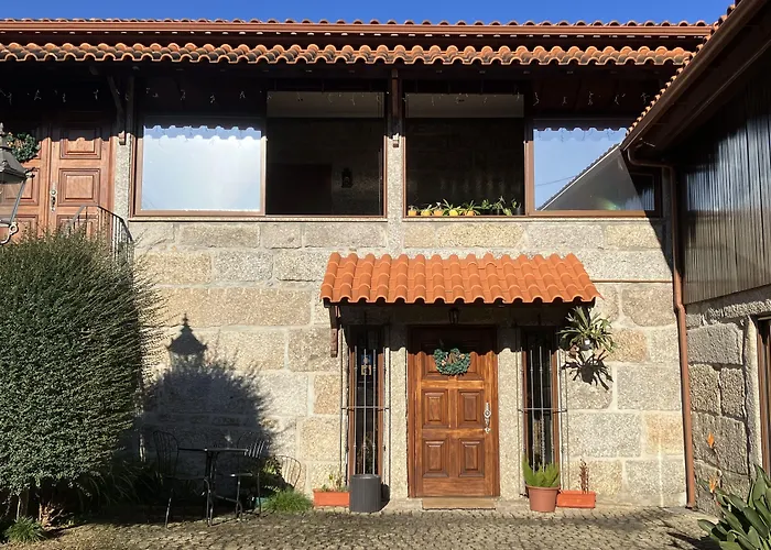 Bergui Guesthouse Guimarães