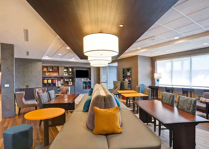 Home2 Suites Green Bay