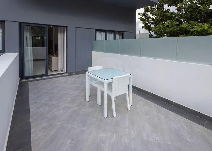 O'Beach Boutique Studios