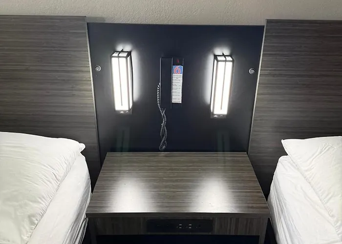Motel 6-Enfield, Ct - Hartford