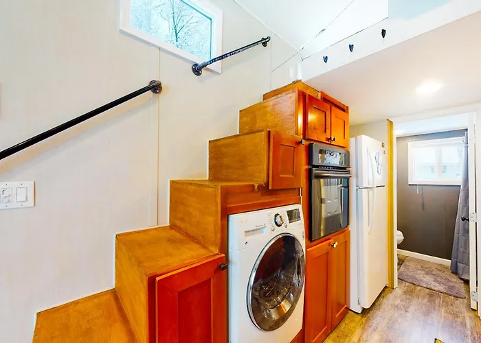 Tiny Homes On Pleasant