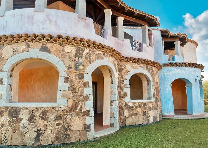 Isa-Marina Beach Residence With Private Beach In Marinella