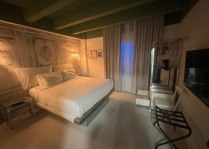 The Townhouse Hotel Miami Beach