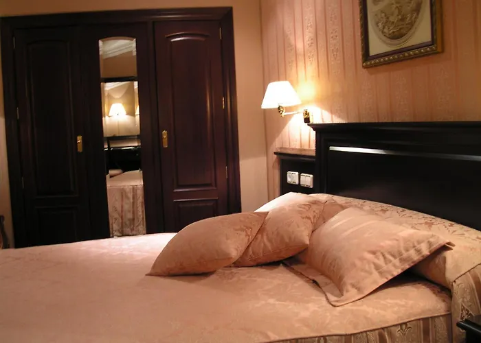 Hotel Santiago Linares 
