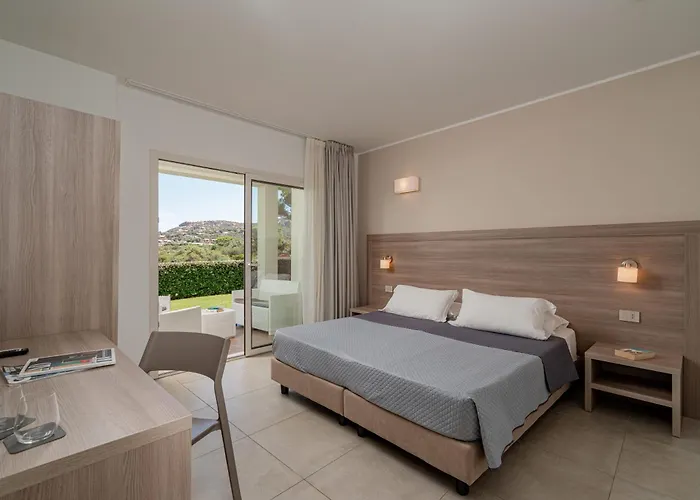 Hotel Club Esse Cala Bitta Baja Sardinia
