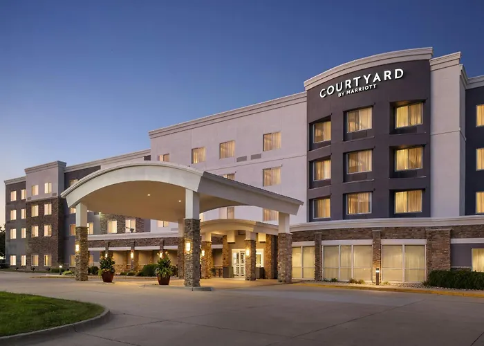 Courtyard Des Moines Ankeny Hotel