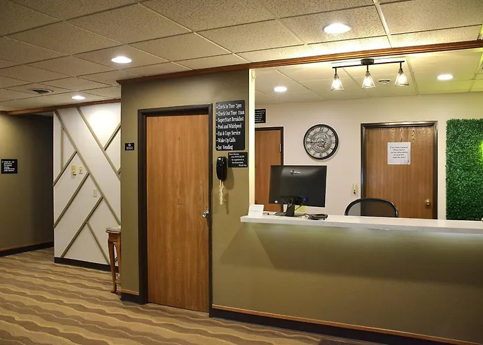Super 8 By Wyndham Antigo