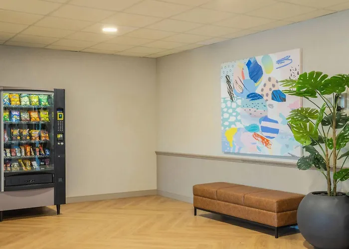 Days Inn & Suites By Wyndham West Edmonton