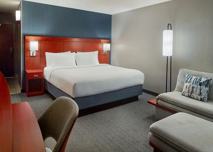 Courtyard By Marriott Frederick