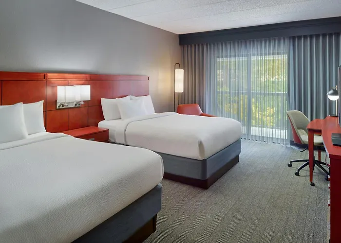 Courtyard By Marriott Frederick
