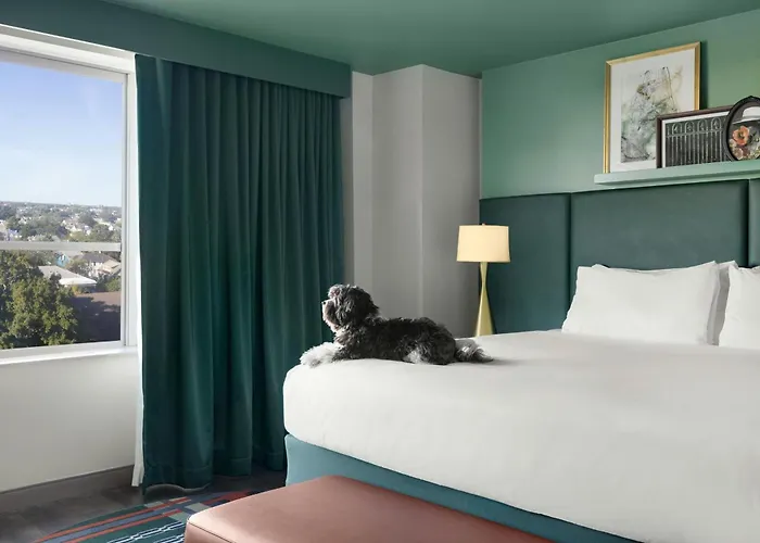 Hotel Tonnelle New Orleans, A Tribute Portfolio Hotel
